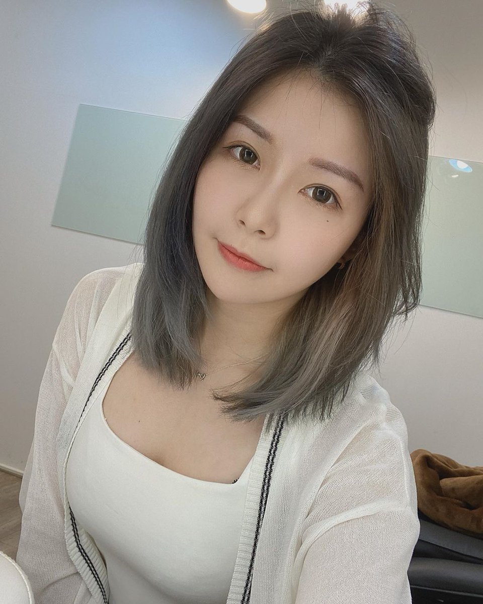 セ ッ ク スレ スの人いますか...？

レ ス同士で一緒に気持ちよくならない？（#セックスしたい
#強い性欲）