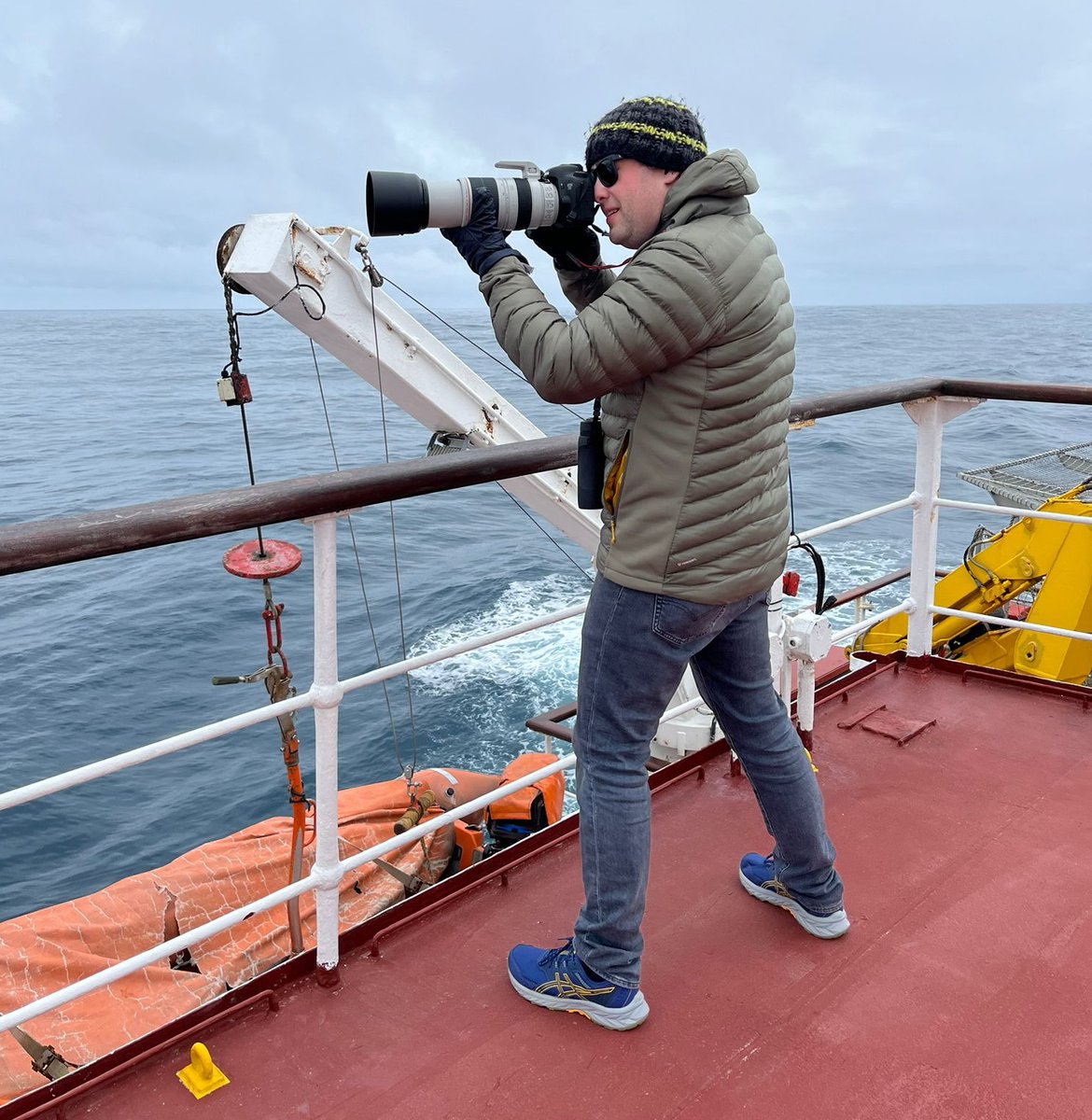 SouthGeorgiaHT's tweet photo. #HungryHumpback team went from UK and joined FPV Pharos SG to reach #SouthGeorgia. Practiced #whale spotting aboard & saw #HumpbackWhales & #BlueWhale with a calf.
Student Henry Slessor & Hungry Humpbacks research supported by #SGHT #FOSGI
https://t.co/hKJuv2Mjn5
@basnews https://t.co/dAfDxzIXXw