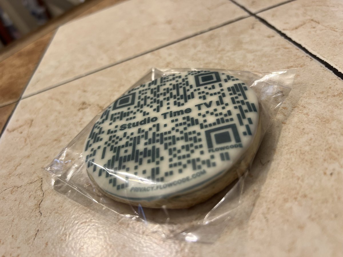 studiotime's tweet photo. Feast your eyes on this mouthwatering QR code cookie! 🍪😍 It looks so incredible, it's a challenge not to take a bite! #EdibleTechnology #SweetSurprise #InteractiveSweets #StudioTimeTV.com https://t.co/YvyFZBnobr