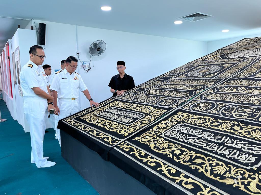 Putrajaya, 16 Jan 24 (Selasa) - Badan Hal Ehwal Agama Kawasan (BHEAIK) Lembah Klang telah menganjurkan Lawatan ke Kompleks Nasyrul Quran yang terletak di Presint 14, Putrajaya.