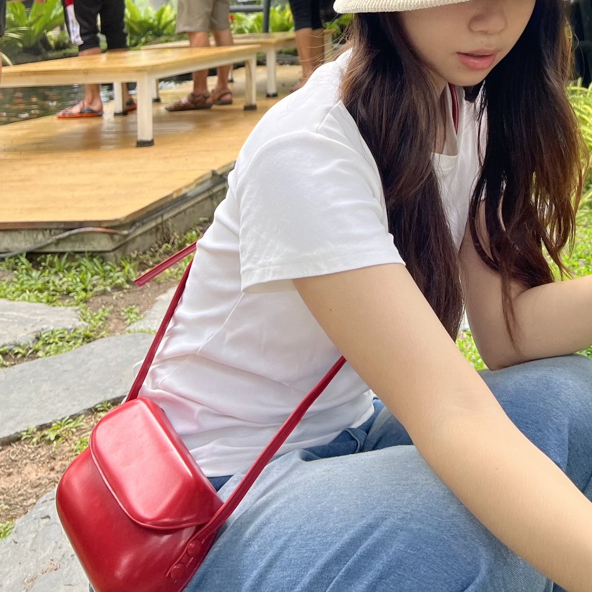 Yokyky_'s tweet photo. กระเป๋าแดงสุดคิ้ววว ใส่ได้ทุกลุคแบบไม่อวยย ใส่โทรศัพท์ได้ ลิปได้ เอาดีๆใส่ได้เยอะอยู่เด้อ สองใบแดงมีทอนจ้าา

📌 : https://t.co/HHCpcVRak6

#ใช้จริงรีวิวจริง #ใช้ดีบอกต่อ https://t.co/bbkl6EAeJk