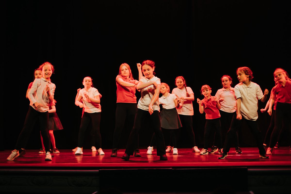 EddonMrs's tweet photo. The professional photographs from our performance at the 'Everybody Dance Festival' at @YorkTheatre with @YorkDanceSpace How gorgeous! The dancers were brilliant! @HaxbyRoad #HR100 https://t.co/Q2Jb6F8vft