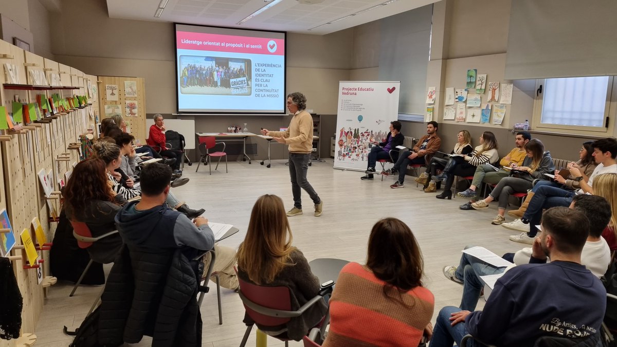 #Experiències! 3 dies de #formació a Vic per a mestres i professors amb trajectòria a les escoles Vedruna. Reflexió i diàleg sobre els orígens, el sentit i l’estil educatiu, el llegat a transmetre, el lideratge que exercim...👣#JoaquimadeVedruna #identitat #miradesVedruna