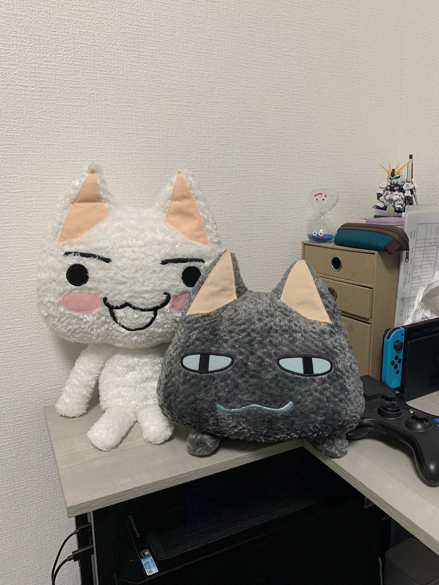 どっちにして飾ろうか割と真剣に悩んでる
