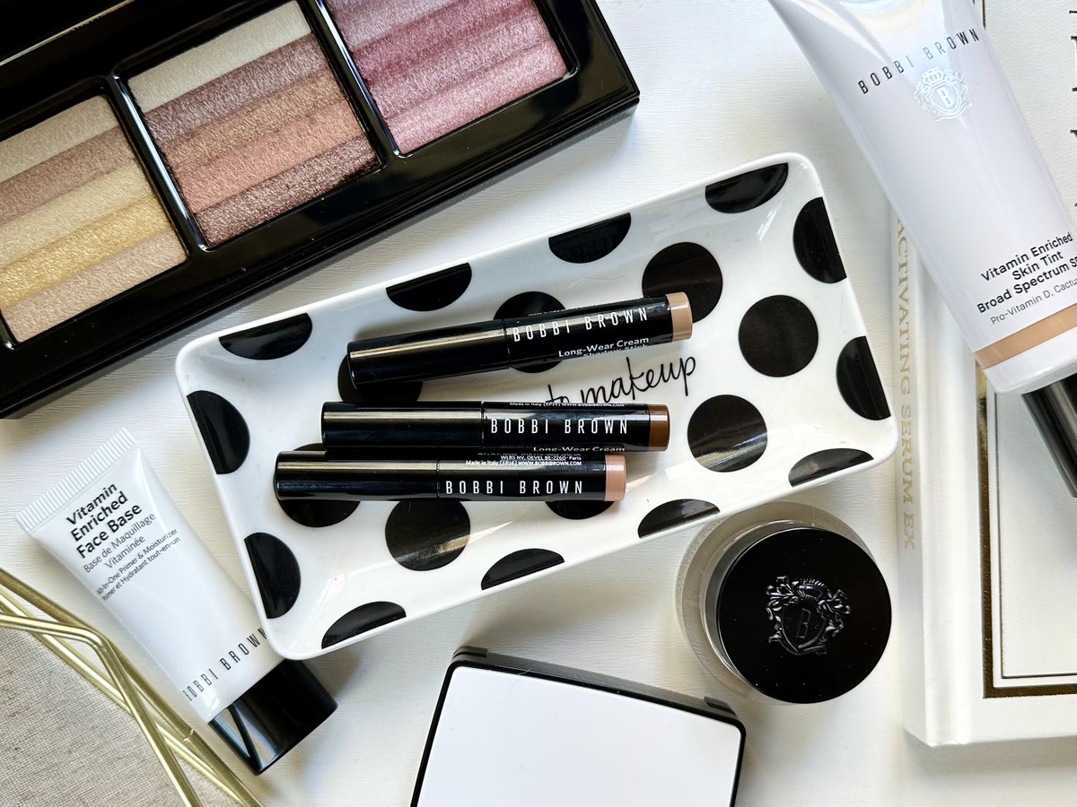 💄BLOG | I tried out the <a href="/BobbiBrown/">BobbiBrown Cosmetics</a> Long Wear Cream Eyeshadow Sticks! #bbloggersCA tinyurl.com/pj9p5atx