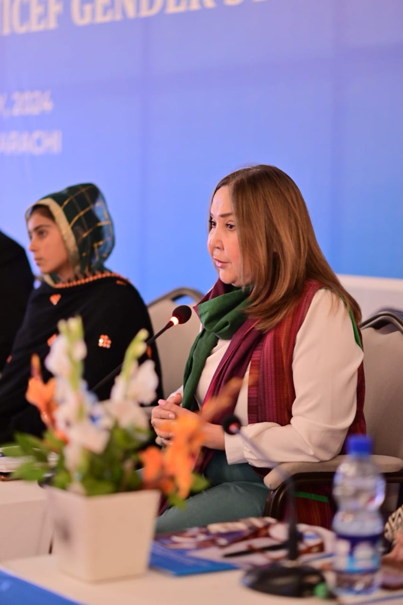 FahmidaIqbal's tweet photo. 1st provincial consultation in #Sindh kicked off today to develop @UNICEF_Pakistan #Gender Strategy where government, CSOs, communities, adolescent girls participated and shared candid feedback and inputs. We have to move the needle to address #inequalities
@AbdullahAFadil https://t.co/gb1Nayku2q