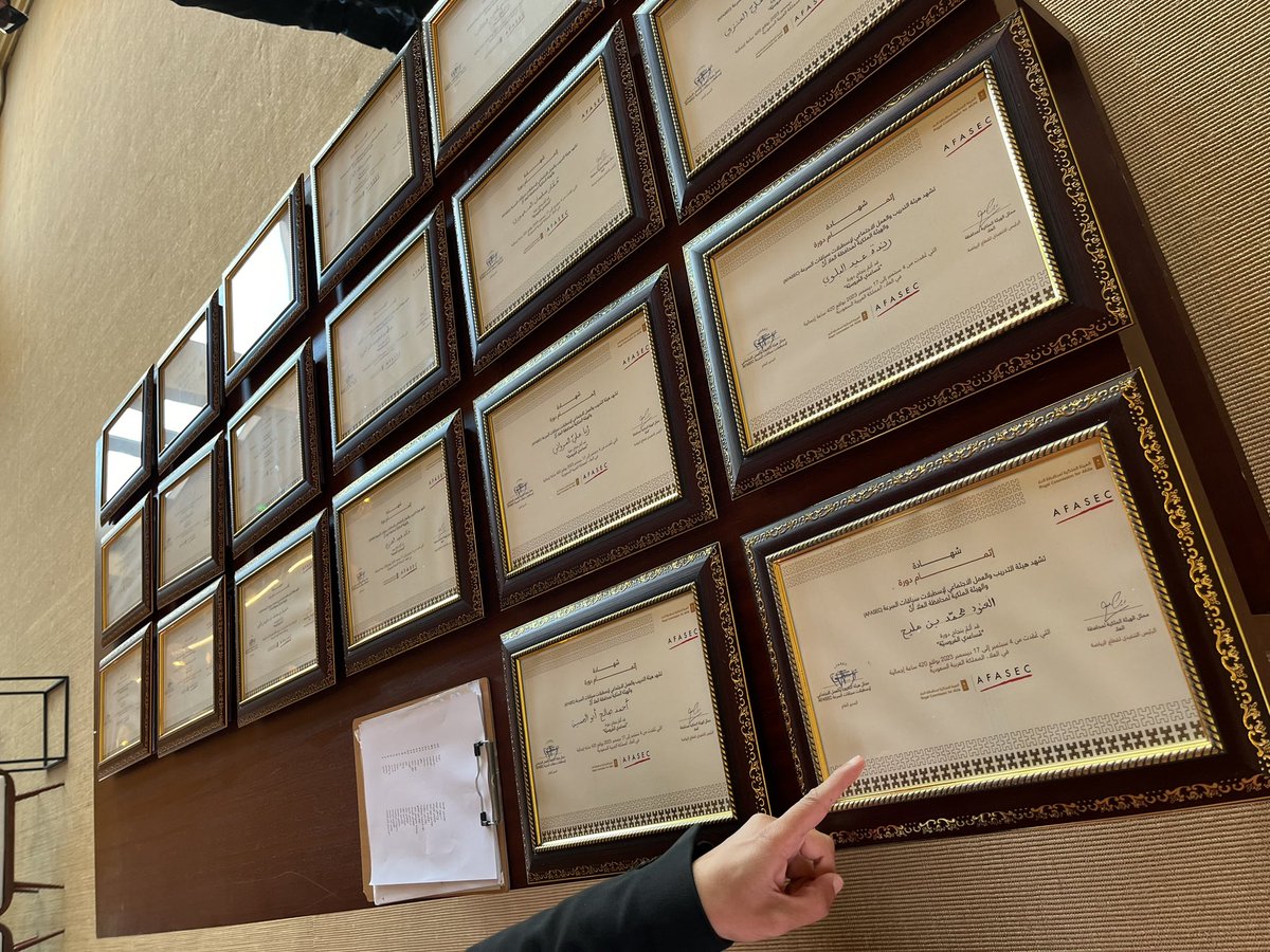 GHerrnberger's tweet photo. D-day for the graduation ceremony of our 1st equestrian assistant training program in @ExperienceAlUla ! Thanks to @RCU_SA &amp; @AF_ALULA ! Proud of our @EcoleAFASEC  team https://t.co/29hOFnCirw
