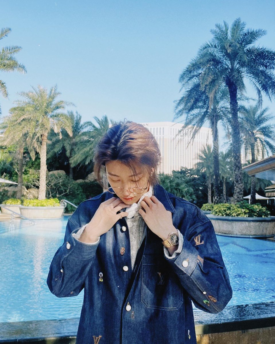 minghaocheol_'s tweet photo. ISTG I LOVE THIS FIT TODAY HE LOOKS SOOO FINE im so happy we got more pics https://t.co/WkVfNRg3Pa