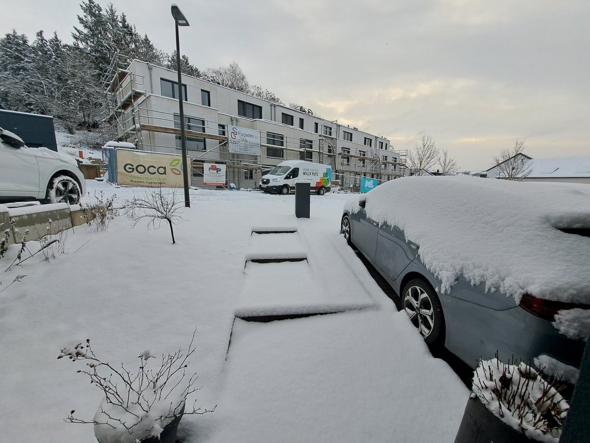 Van #ijzel gisteren naar 10 cm #sneeuw vandaag! ❄️ #coderood #codeoranje #codegeel #Nordstad #Luxemburg 🇱🇺
