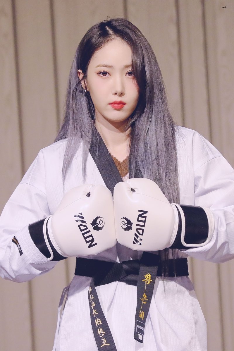 dda__so's tweet photo. 240105 신비 

#비비지 #VIVIZ #신비 #SINB 
@VIVIZ_official https://t.co/oGFMCFTBkU