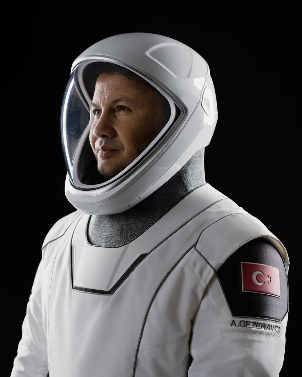 tuajans's tweet photo. Gökyüzünün sonsuzluğunda hayallerin de heyecanın da sınırı yok! 🧑🏼‍🚀🚀✨

Şimdi, yeniden! 

📆 19.01.2024 
⏰ 00.49

#GururDuyTürkiye 🇹🇷 https://t.co/Ft4mJB3xlH