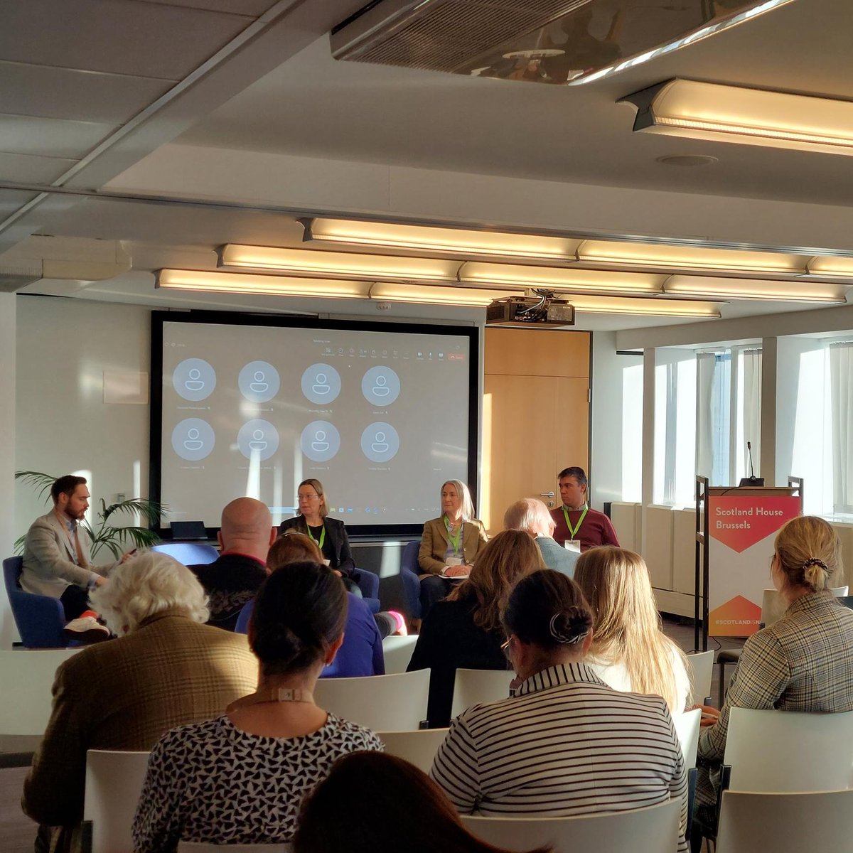 The RIPEET event 'Learn. Exchange. Connect - Co-creating responsible energy transitions' has just started!🍃
Join us online and learn about co-creation methods in the energy sector from those who have implemented it 🌍
👉 t.ly/qMU10