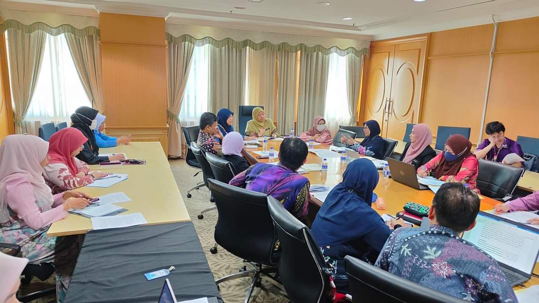 MaHTASMalaysia's tweet photo. Another session on HTA protocol today, focusing on the use of computer-aided detection or artificial intelligence for chest X-ray in early detection of tuberculosis. The first protocol was on the systematic review, followed by the economic evaluation protocol.
#mahtas https://t.co/SMAXiEmSBR