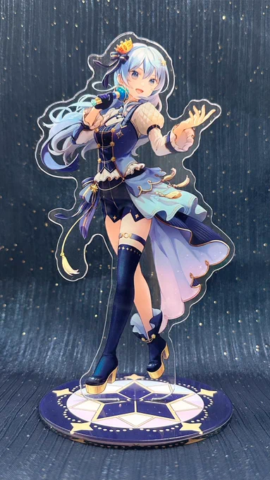 すいちゃんアクリルスタンドをメロンブックス様にて委託中です   The fan made Suisei stand is now available on Melonbooks.