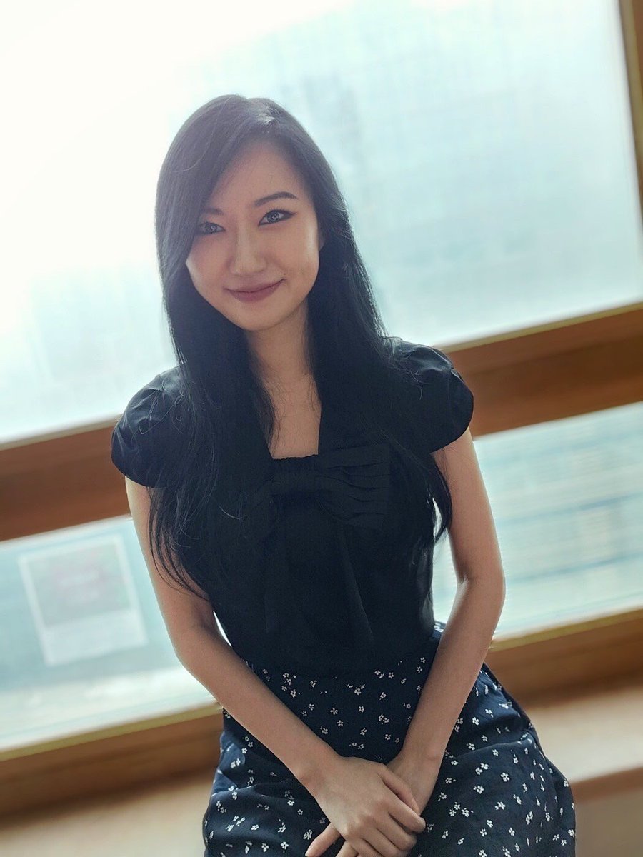 oiioxford's tweet image. New Doctor! Congratulations to DPhil Student Sumin Lee who has passed her viva! Her thesis is titled “Explaining the Rise of Crowdfunding for Healthcare: An Institutional Approach”. Supervisors: @ViliLe and Dr Jonathan Bright. Examiners @VickiNashOII and Prof Ethan Mollick.