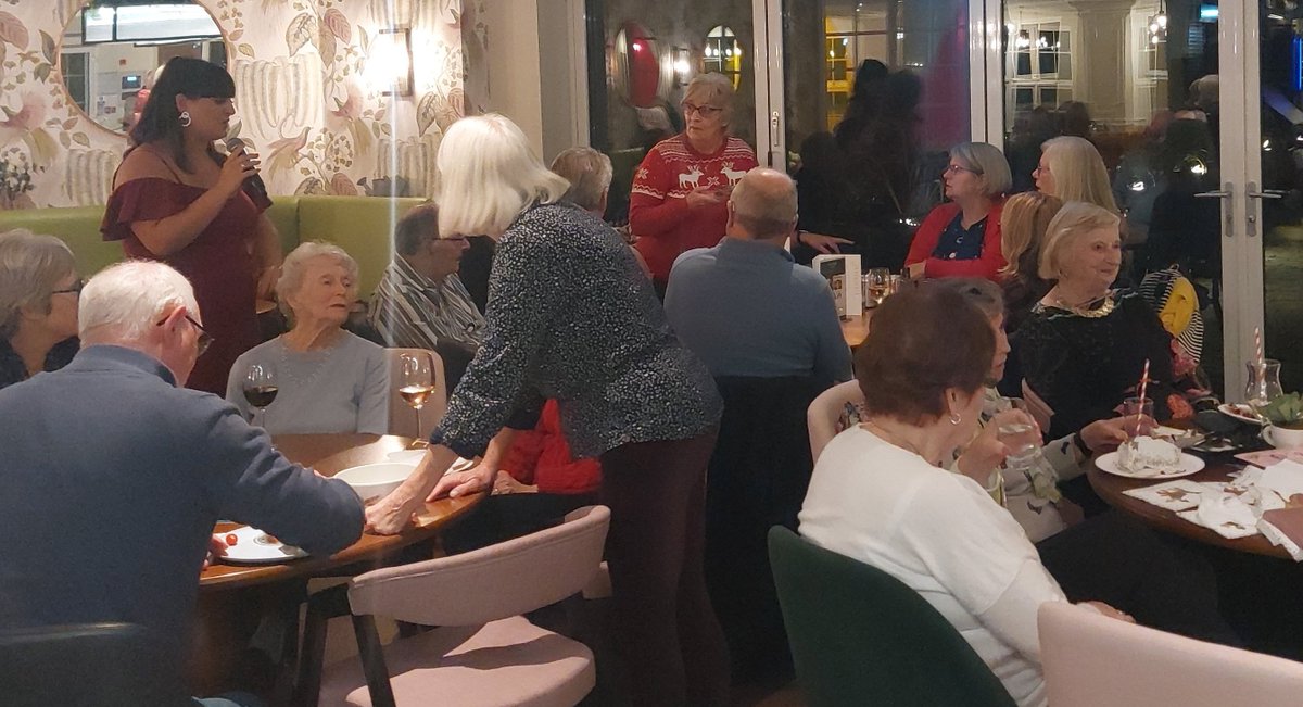 _platinumskies's tweet photo. Platinum Skies community reaches far into the local area. The very talented Teresa De Roberto returned to entertainment our Sherborne homeowners. 

If you would like to join in click here to come and visit our Sherborne properties: https://t.co/fHlG50I9nh https://t.co/ULowroVZPD