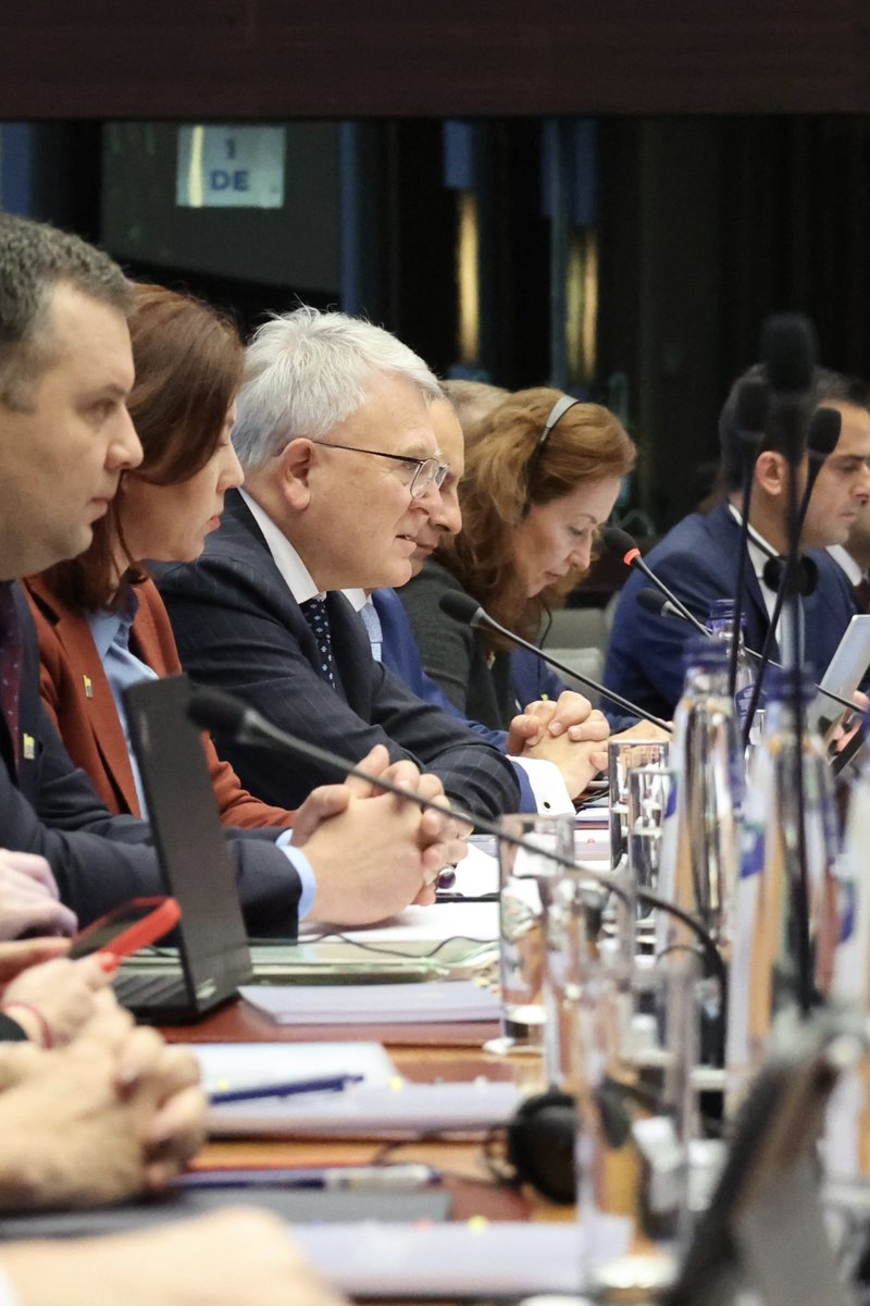 karinelalieux's tweet photo. Start van de ministeriële conferentie van de EU over #minimuminkomen, een cruciaal instrument in de strijd tegen #armoede en sociale uitsluiting. Ter herinnering: de EU wil het aantal mensen in armoederisico tegen 2030 met minstens 15 miljoen verminderen. #EU2024BE @spp_is https://t.co/UFjehshEPg
