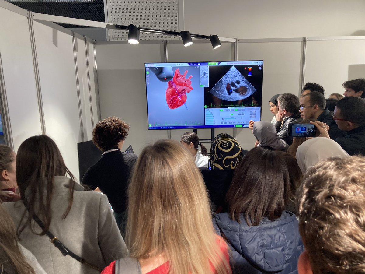 Affluence massive à atelier simulation d’échocardiographie pédiatrique 👍♥️ #JESFC2024 @FCPC_France @CardioOnline @SFCardio @SebHascoet @MOCERIPamela1 @BernardAnne7 @AboyansV