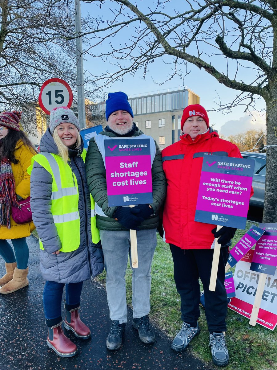 Bitterly cold day at the Ulster Hospital, but it hasn’t stopped nursing staff joining their health care colleagues to protest for pay parity and safe staffing #safestaffingsaveslives