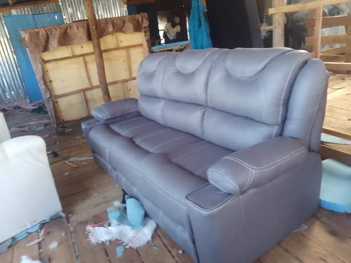 Hiram Kanambo Deh (The one & two) (@hiram_deh) on Twitter photo 