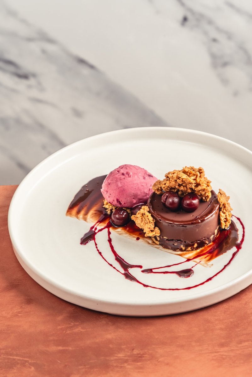 DaffodilHotel's tweet photo. Dine in style this winter in the heart of The Lakes 😋

Looking for a little #foodie inspiration...? 🍴 From delectable date nights to #dinner with family, brunch with your faves &amp; #stylish sweet treats, we've got just the thing @DaffodilHotel: https://t.co/KLTmcPjif9 https://t.co/yhzHhklUyZ