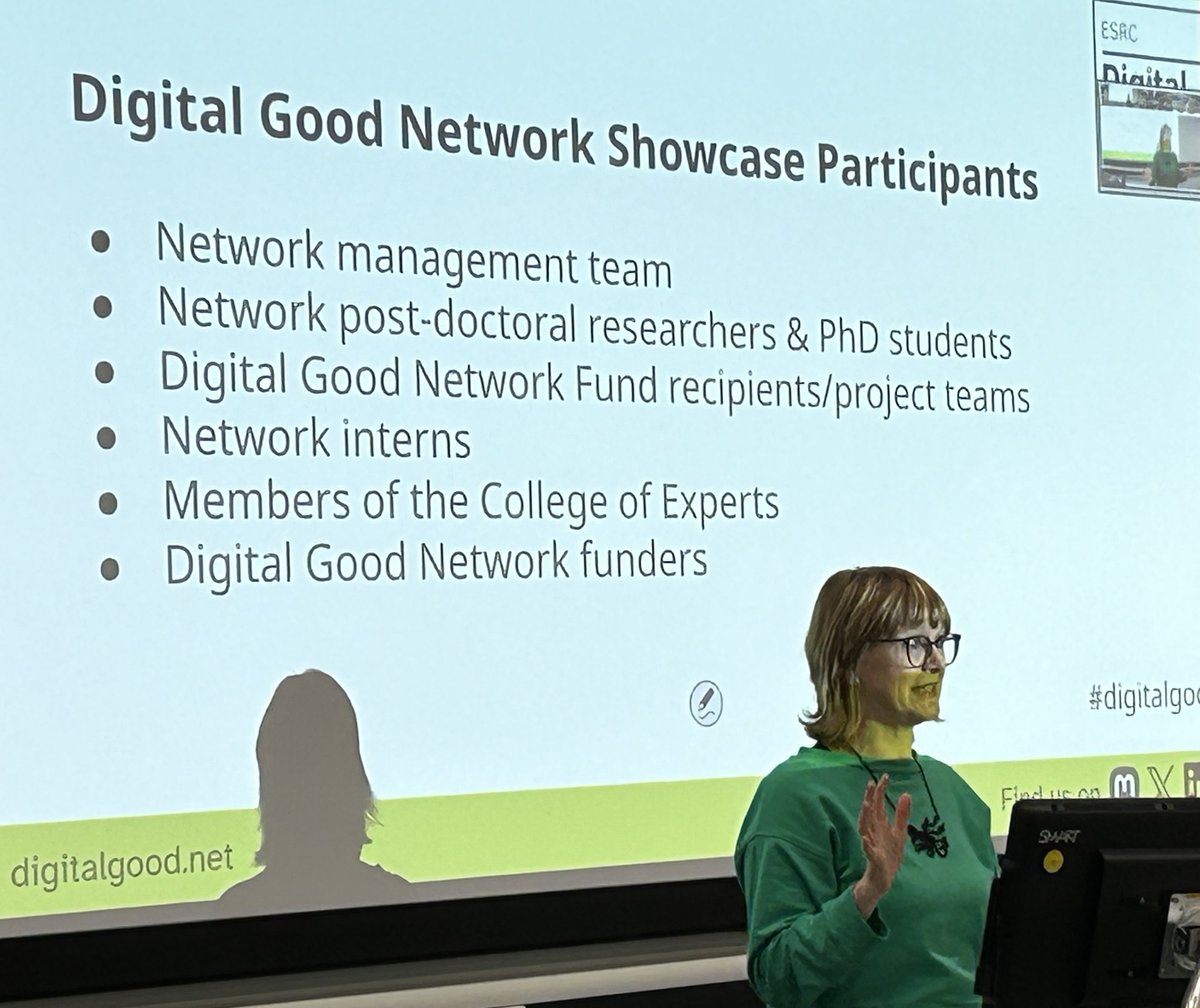 A great start to our #DigitalGoodNetworkJanuaryShowcase24 @hmtk welcomes attendees and introduces our #digitalgood community. @sheffielduni @ESRC @ShefUniNews @SheffSocScience