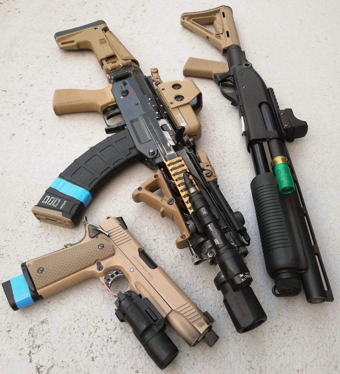#ツートンカラーの銃はいいぞ