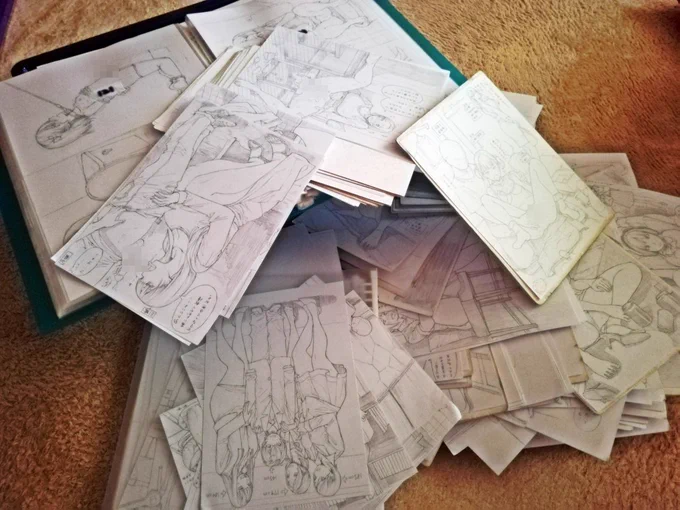 描いた絵は全てスキャンしてパソコンに保存してるんだけど、取り込んだ過去絵を見て「この絵・・・○○が気になる。部分的に描き直そう」ってよくなるんだけど、大量過ぎて絵が見つけられないのよね・・・ 