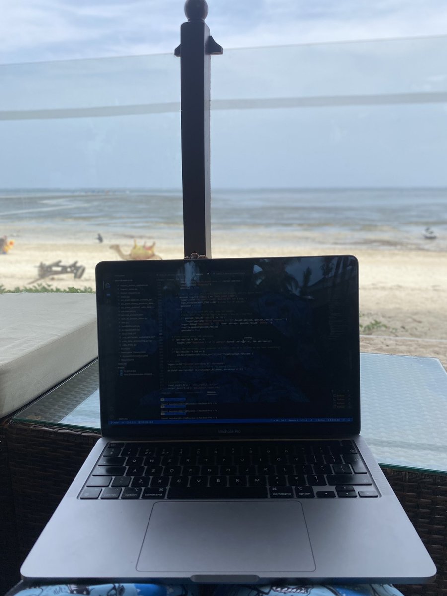 askmuyukani's tweet image. From beachy codes to rooftop algorithms 🏖️💻 #DataEngineering #CodeAndChill #NotSoSeriousCoder