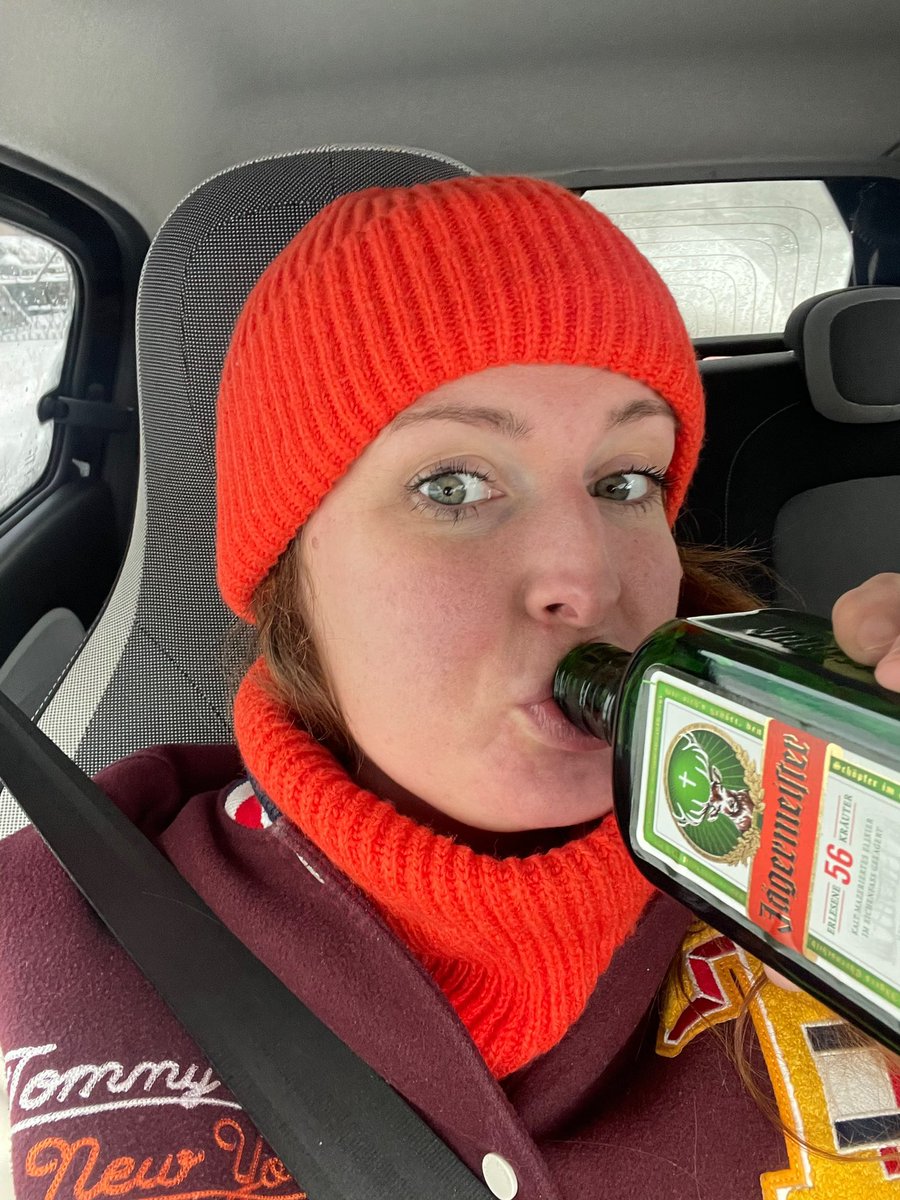 Je kan het niet warm genoeg hebben! 🥵🤣 #sorryvoordezefoto #hot #cold #naughty 

f2f.com/steffynl/feed/…