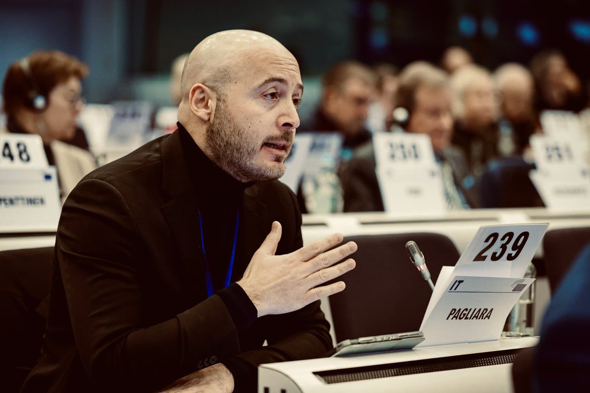 A #EESCPlenary abbiamo chiesto al vice premier belga, che avrà la presidenza di turno UE alcune cose semplici per la UIL : riprendere dossier su fondo sovrano di politica industriale e sviluppare meccanismi che incentivino le aziende che rispettano la responsabilità sociale