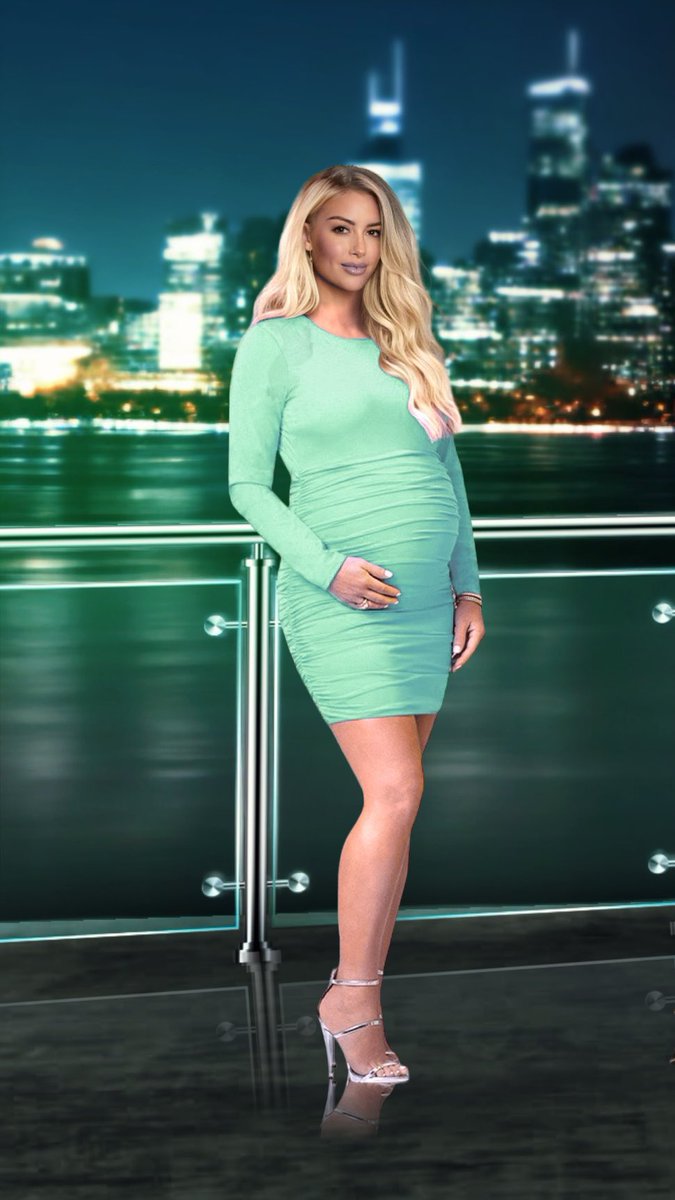 thecnetworktv's tweet photo. Cassie is back and better than ever! She’s ready to showcase her life in Chicago as she welcomes a new addition to the family. But will that keep her out of drama? https://t.co/bomUbOqFWS