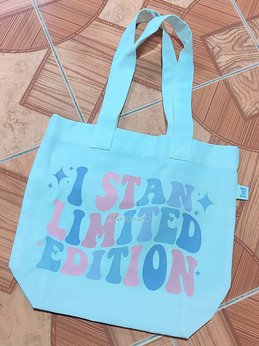 jezrauto's tweet photo. Finally got my 'I stan' tote bag today! A cute, perfect size for my essentials - it's worth the wait! #BarDa 's signed photo got me so kilig! Thank you, @BarDaOFC_store @BarDaOFC π₯Ήπ
What's your #BarDaOfficialMerch ? π https://t.co/6iJBVEiswG