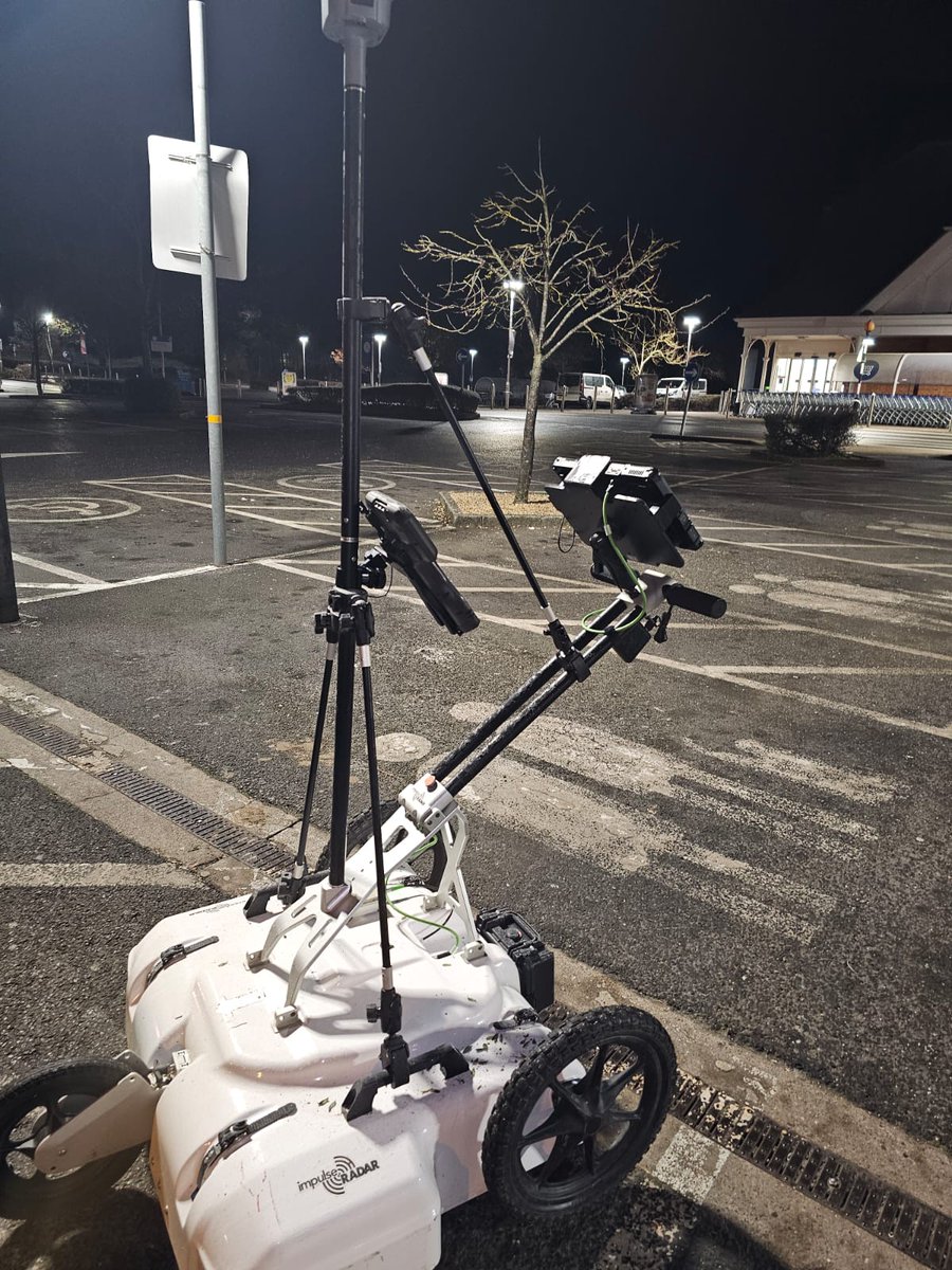 Laser_Surveys's tweet photo. ❄️Our team braved the sub-zero temperatures last night to gather crucial data at Tesco’s store. A nightshift ensured comprehensive survey of circulation routes, busy customer areas, parking spaces, and other zones affected during operational hours. Now time for a warm coffee!🥶 https://t.co/w8NEiGmZkL