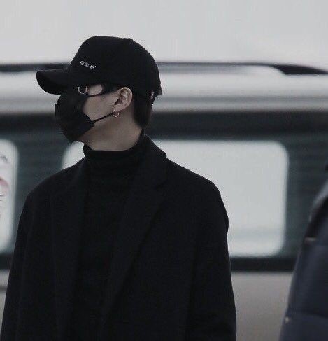 GENIUSLAB_1993's tweet photo. 🧢🐱
#윤기 #SUGA #BTS @BTS_twt https://t.co/lXg0JZTWkQ