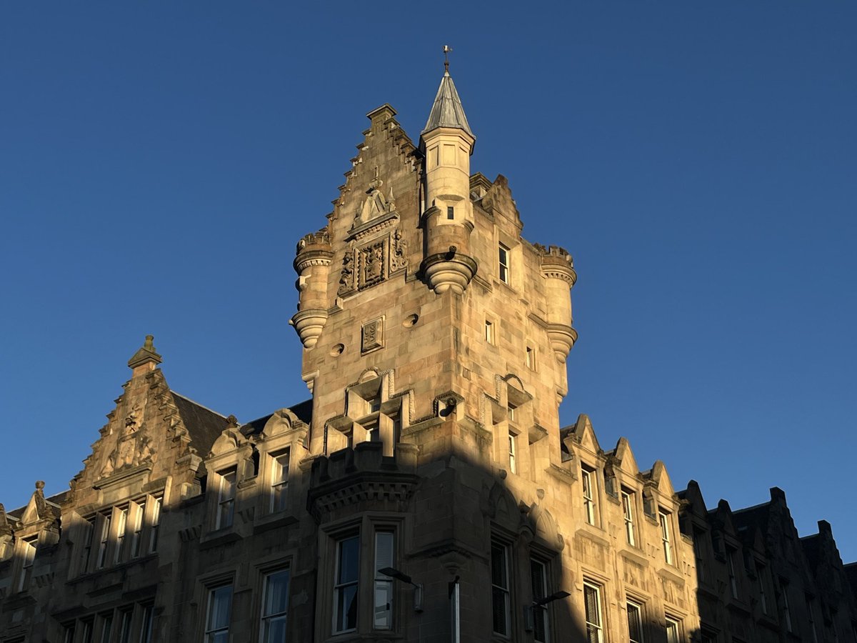 As someone very wise once said, the secret of Glasgow is to look up. So many beautiful buildings.