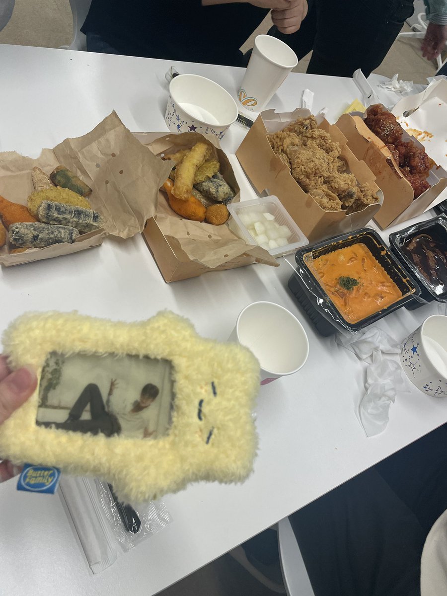 shipdukhoo's tweet photo. 홍김 막방 단관 왔다...ㅠㅠ https://t.co/Bp3O0eGNiN