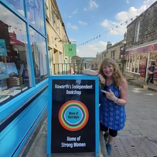Congratulations Wave of Nostalgia #Haworth &amp; High Peak Bookstore #buxton on list of 12 best UK #bookshops 🎉They stock some of my #book titles too! How cool is that? To all our fab #indiebookshops - go buy a book from them! Details:
tinyurl.com/3h62e89u #writersoftwitter