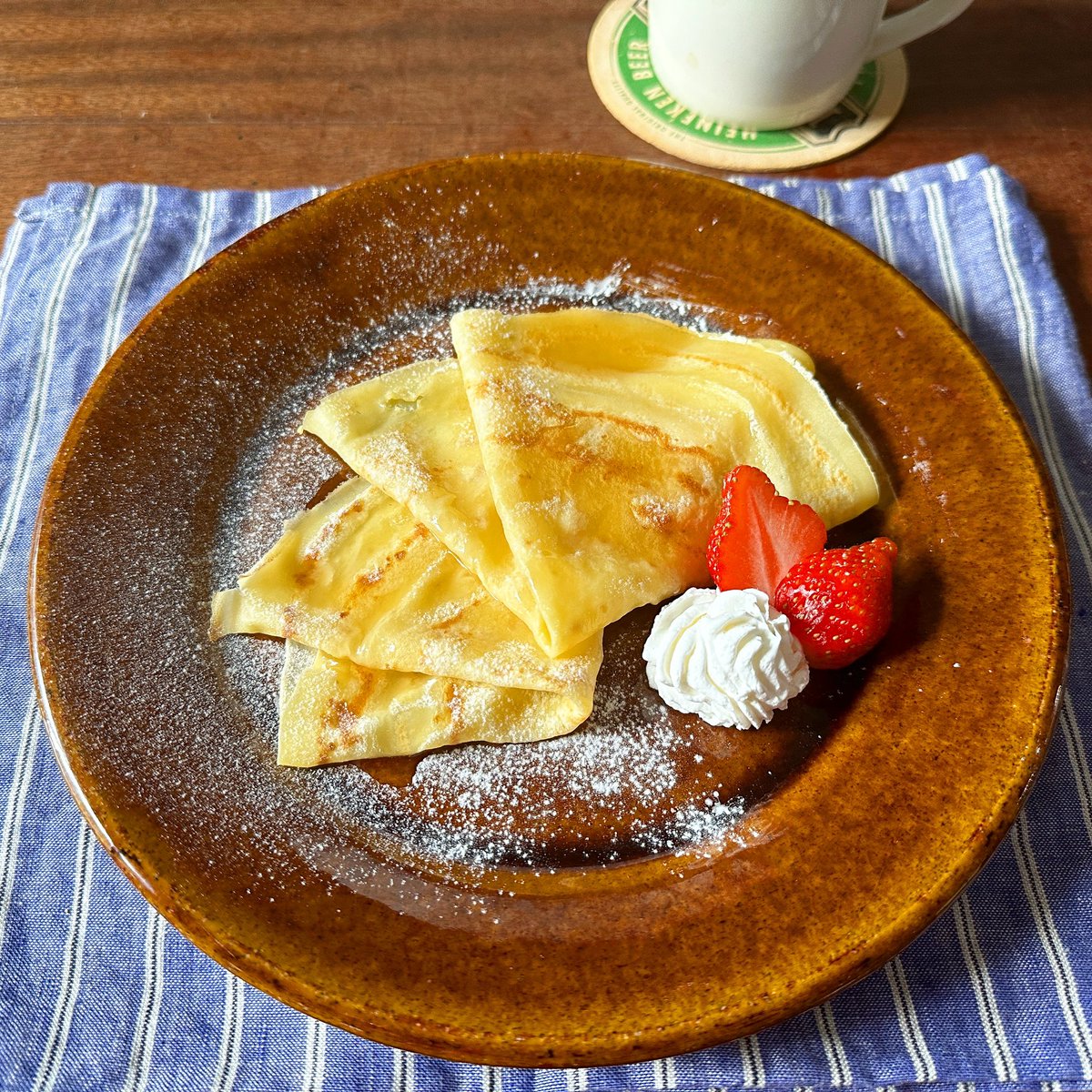 syunkon0507's tweet photo. 家でめっちゃ簡単に作れる基本のクレープ生地。モチモチで美味しいし破れにくい！

ホットケーキミックスと同じくらい気軽に作れるよう、粉もふるわず生地も漉さず、計量カップ&amp;スプーンで作れるようにしてます。

バター&amp;砂糖で生地そのものを味わうのが好き。10年以上前のレシピですがオススメです✨ https://t.co/lkIUGsJ40T