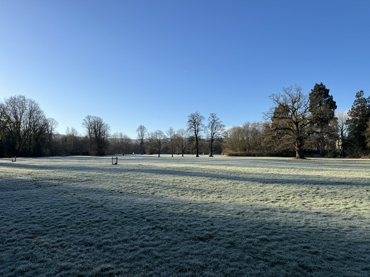 It was great to see the Powys Schools Cross Country Event taking place again yesterday, with hundreds of young people in attendance. Quieter day today ❄️☺️🌤️