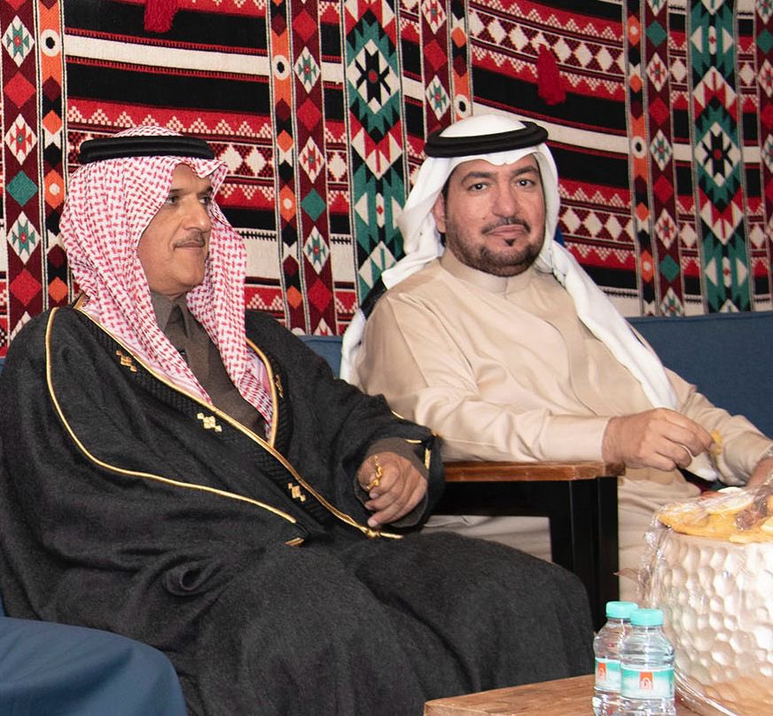 الإعلامي ابن العم : فاضل عقلا الغيثي مع صاحب السمو الأمير بدر بن فهد الفيصل آل سعود رئيس الجمعية السعودية لهواة اللاسلكي .
<a href="/alghaithyf/">فاضل الغيثي</a> 
<a href="/algithah/">درع الجبل</a>