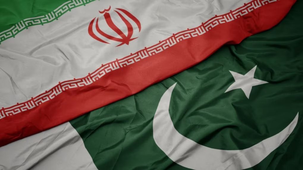 REVMAXXING's tweet photo. 🇮🇷 🇵🇰 Conflict between Iran and Pakistan does nothing but help Zionism.

Peace is needed now more than ever. https://t.co/39ZamTmuHF