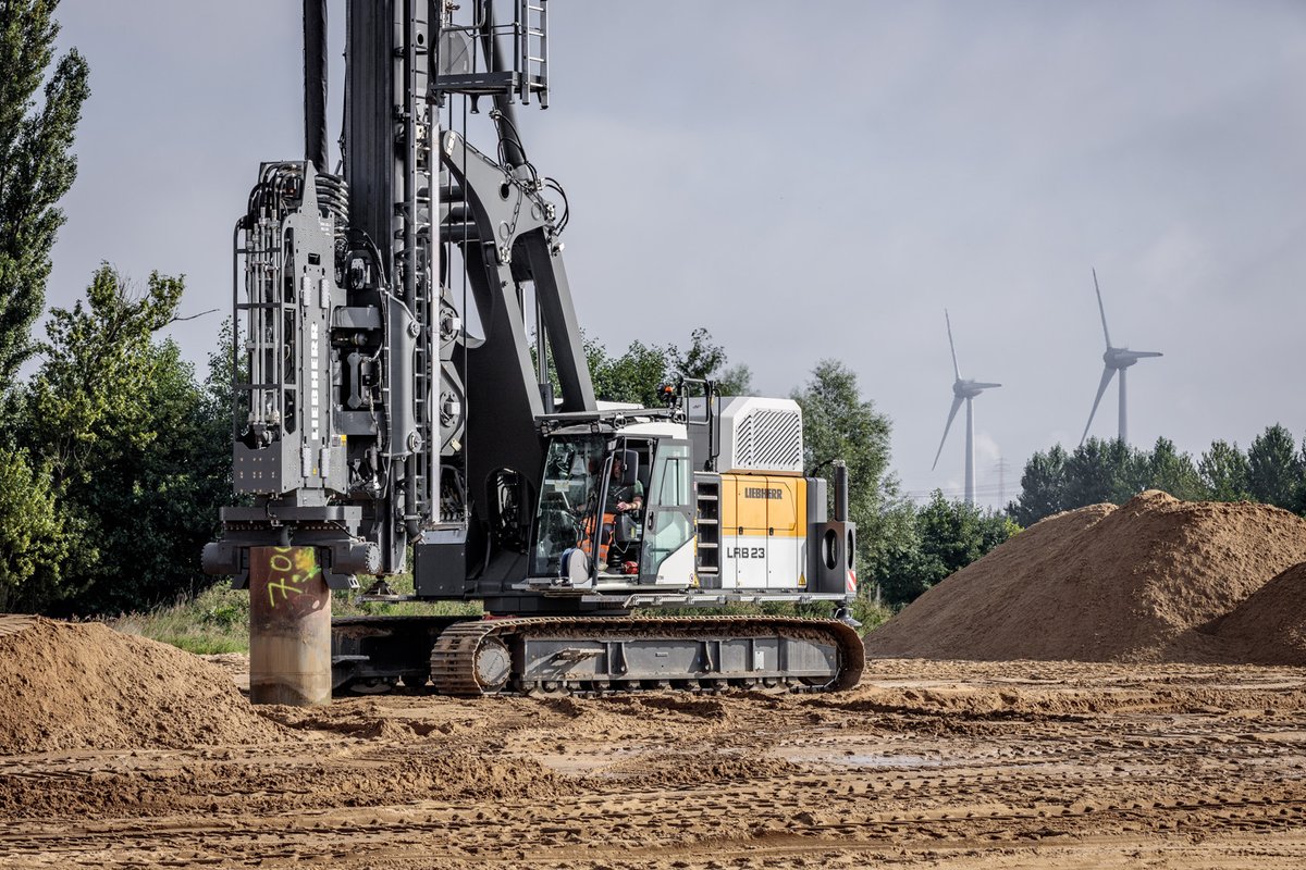 GeoDrilling's tweet image. Liebherr's LRB 23 closes the gap between the company's LRB 16 and LRB 355 piling and drilling rigs - b.link/fkvwj66s

#Aspermont @Liebherr #LRB23 #PilingRig #DrillingRig #KellyBar #CFA #DoubleRotary