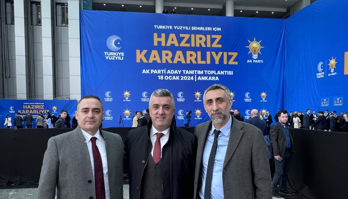 avhakankurt's tweet photo. Partimizin aday tanıtım toplantısı öncesi @gaziantepbeld Başkanımız/Adayımız Sn. @fatmasahin ile..

Çalışkanlığı, gayreti ve kişiliği ile hepimize emsal teşkil eden Başkanımızın başarılarının devamını diliyorum.

Türkiye Yüzyılı Şehirleri İçin Gaziantep Hazır, Gaziantep Kararlı.

#HazırızKararlıyız