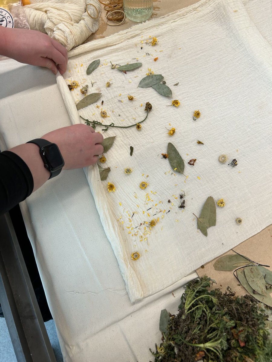WorkReadyTMC's tweet image. 2 day workshop by Natural Dye artist Katrina Wilde for our Fashion Students from Visual Arts. She is working with the students on the commission they have for MOSI. They dyed a 50m organic cotton that is to be displayed at MOSI in Feb 2024! 👏