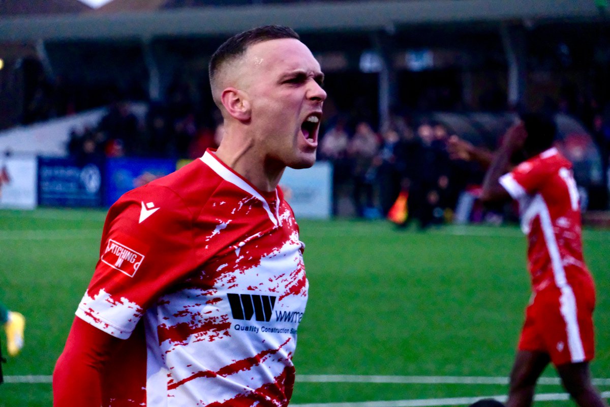 hey <a href="/JoeTaylor28/">Joe Taylor</a> , took this pic from the sidelines,,, too bad the goal was disallowed 😂

up the Rams