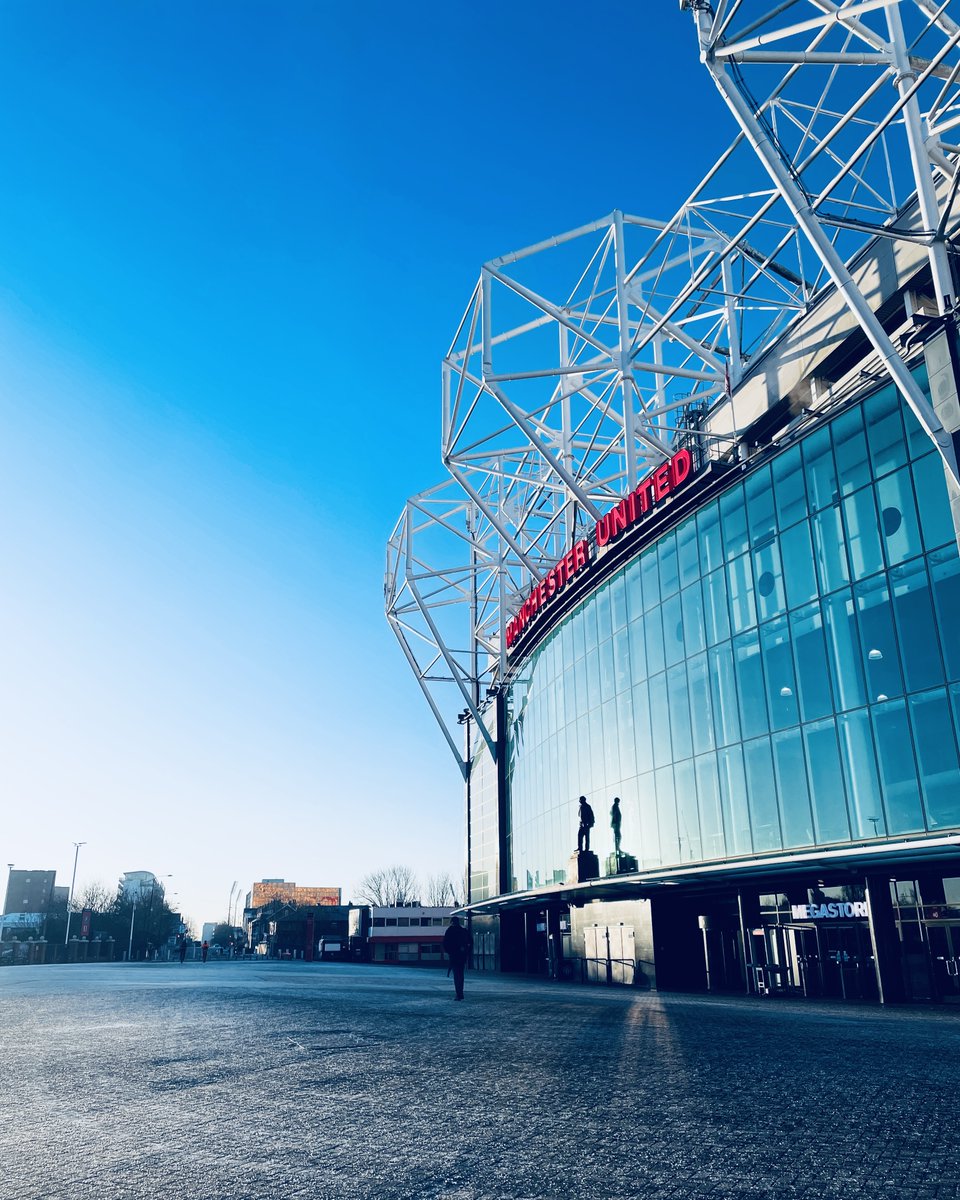 Winter days at the Theatre 🏟️❄️ #MUFC