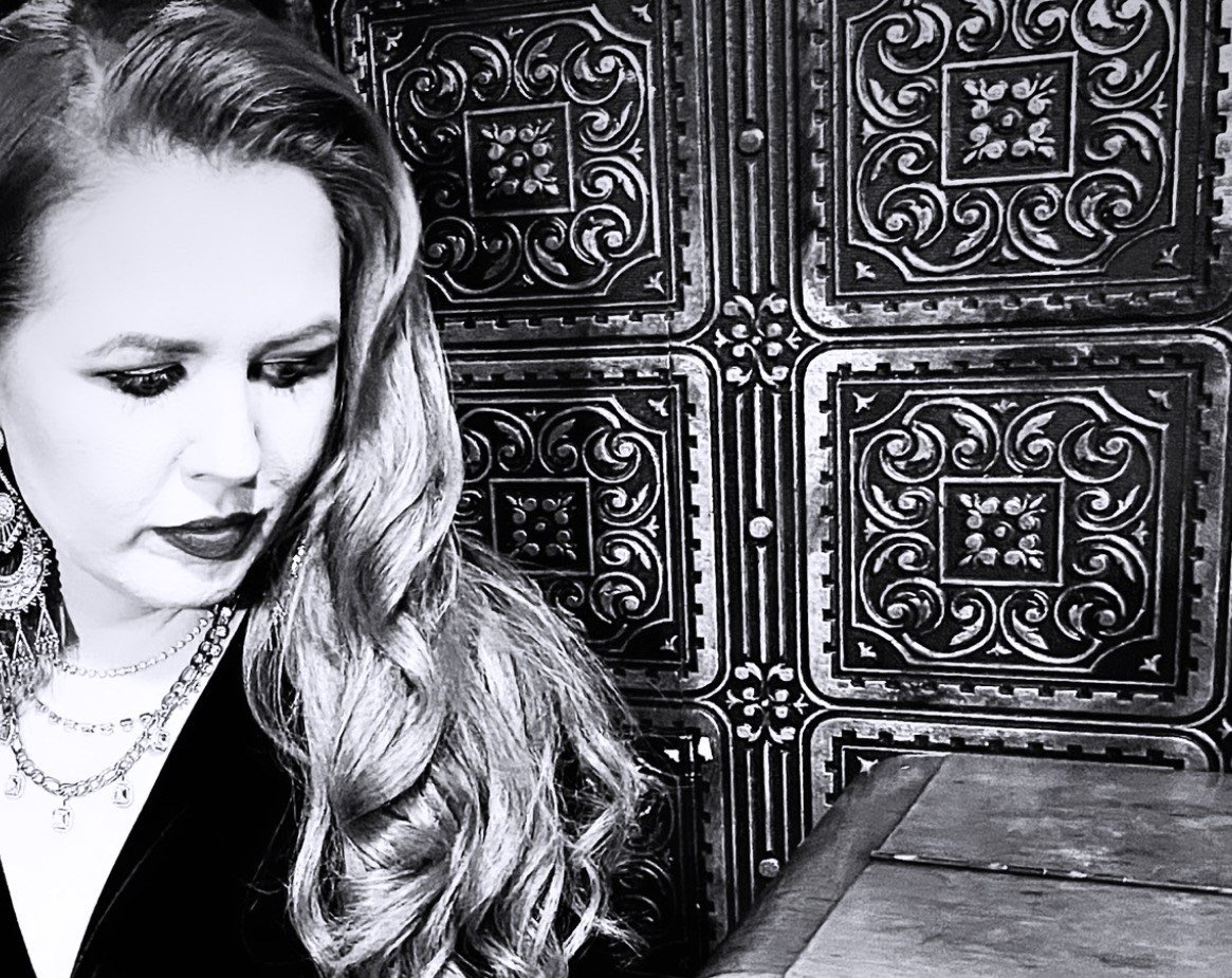 Tonight from 9pm: The gorgeous Domonique with standards, jazzed up pop hits and more 🎹🎤🎶

FREE ENTRY &amp; 25% OFF DRINKS ALL NIGHT!

Join us from 6pm! 🍻🍸🥂