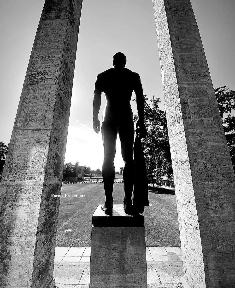 “Der Zehnkämpfer” (English: The Decathlete), 1936, today still stands in the Berlin Olympic Stadium @olympiastadionberlin in front of the entrance to the dome room @sportschuleimolympiapark

The 22-year-old decathlete Gustav Stührk was the model for this statue.