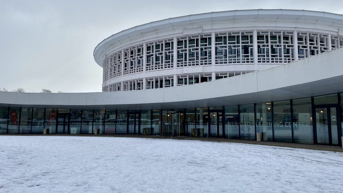 univ_lille's tweet image. ❄️ Le campus Cité scientifique sous la neige 😍  #ULille